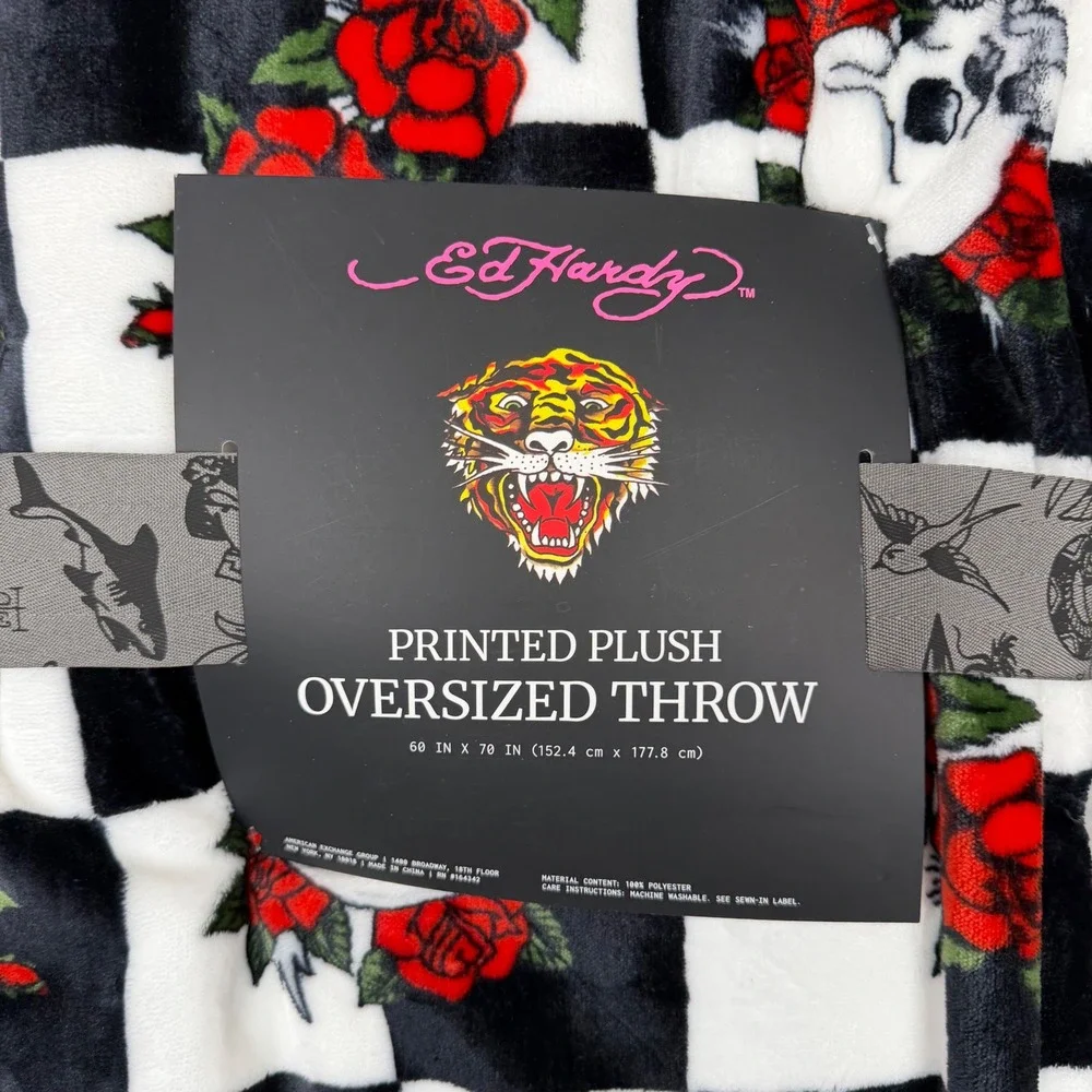 Ed Hardy Printed Plush Oversized Throw Blanket Skulls Roses Checkerboard 60x70 - Picture 6 of 6